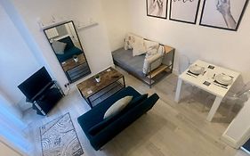 Self Contained 1 Bedroom Duplex